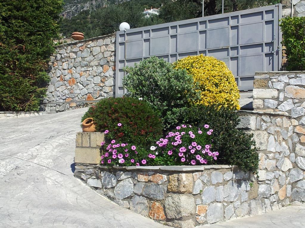 Villa Rebecca Каламата Екстериор снимка